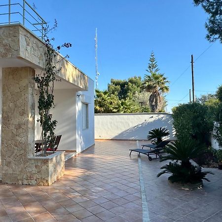 Villa Edoardo Con Pineta A 250 Metri Dal Mare Torre Squillace Exterior photo