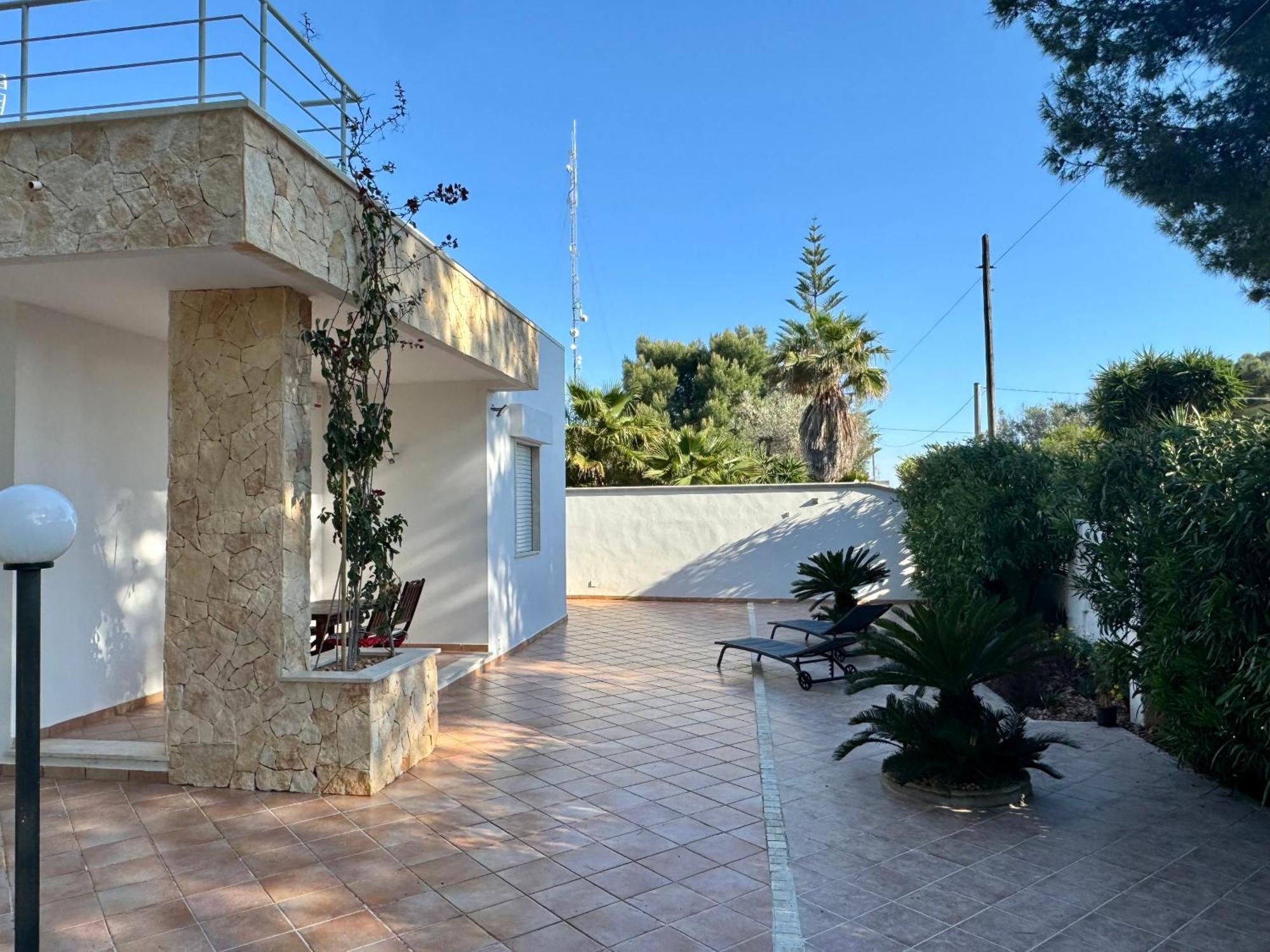 Villa Edoardo Con Pineta A 250 Metri Dal Mare Torre Squillace Exterior photo